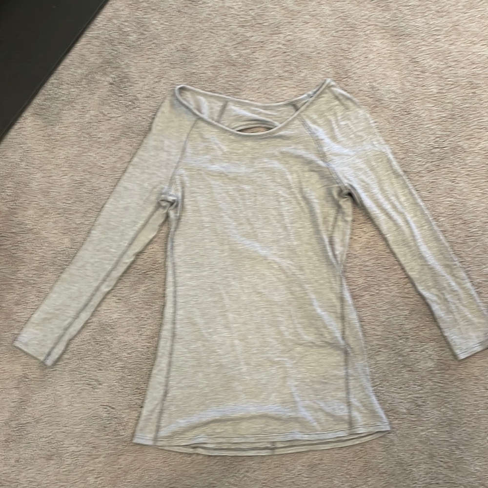 Lululemon long Steve, keyhole back